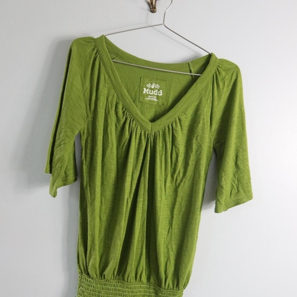 Green Mudd top with lettuce‎ hem women's summer fall fashion stylish